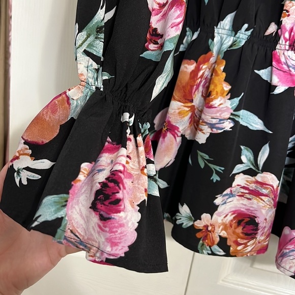 Shein Ladies Floral Dressy Blouse 0XL - Picture 4 of 7